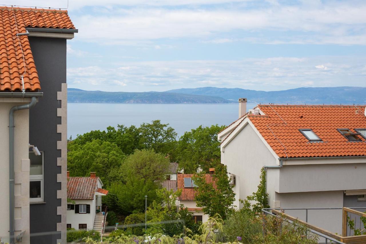 Villa Solis Lacus Modern Apartment - Private Heated Pool - Smart Tv Sky X - Free Parking Njivice Exterior foto