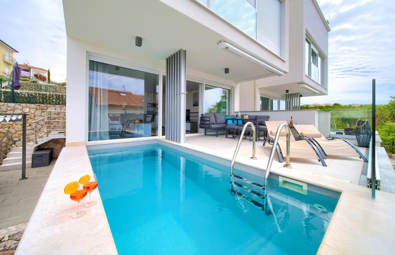 Villa Solis Lacus Modern Apartment - Private Heated Pool - Smart Tv Sky X - Free Parking Njivice Exterior foto